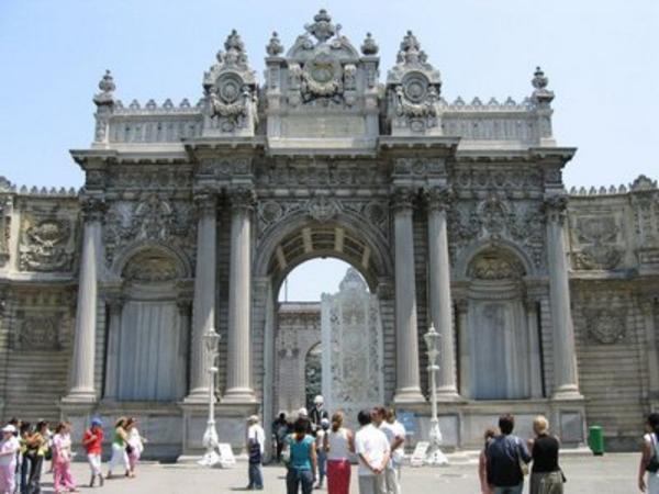 Full Day Bosphorus and Dolmabahce Palace Tour